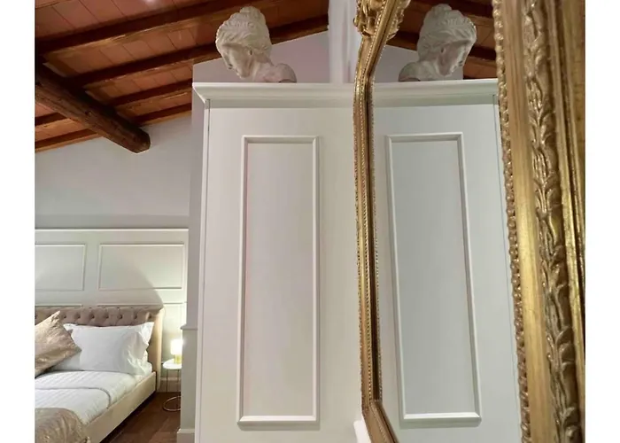 The Bright Window In Florence! Super Centrale! Φλωρεντία